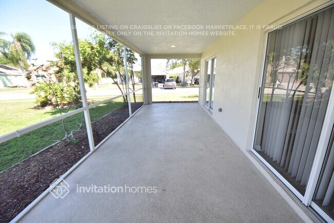 Building Photo - 4635 Sanibel Way