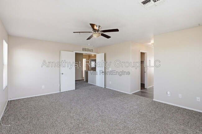 Building Photo - 5931 W Albeniz Pl