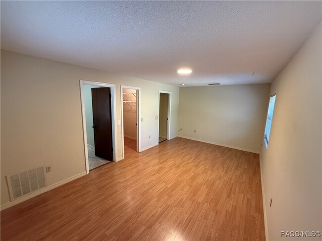 Building Photo - 6191 E Tenison St