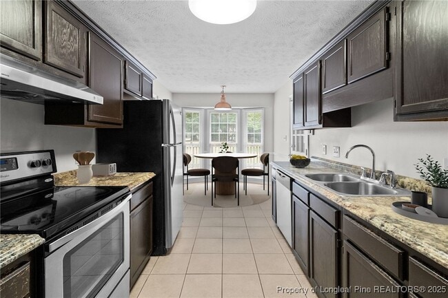 Building Photo - 6924 Woodmark Dr