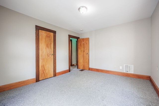 Building Photo - 12 Benton St