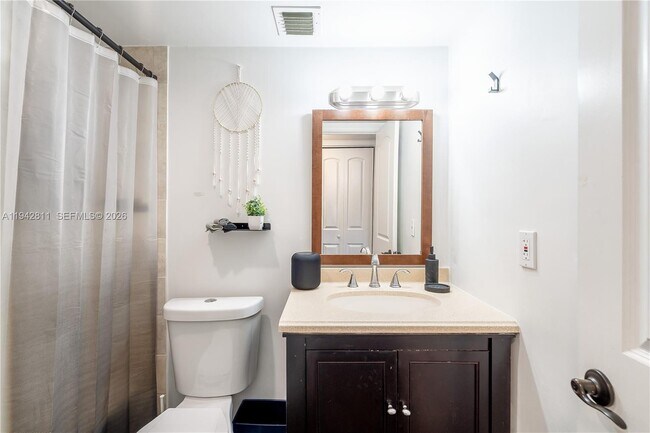 Building Photo - 9340 Lagoon Pl