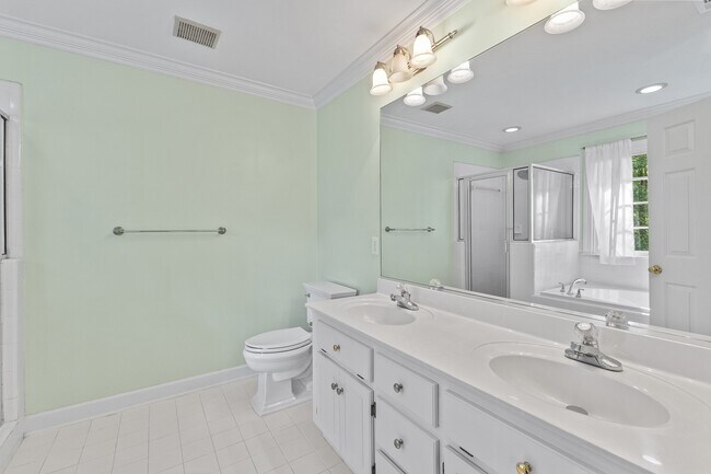 Building Photo - 103 La Quinta Ct