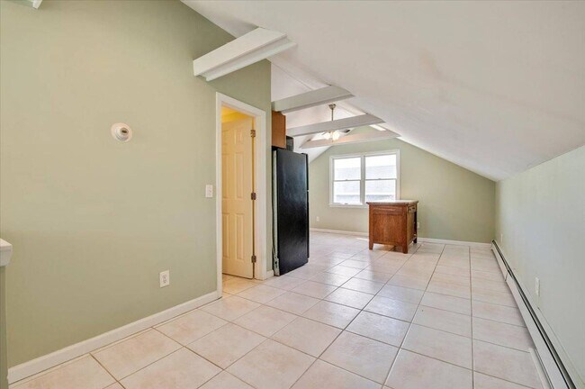 Building Photo - 25 A Gardners Ln