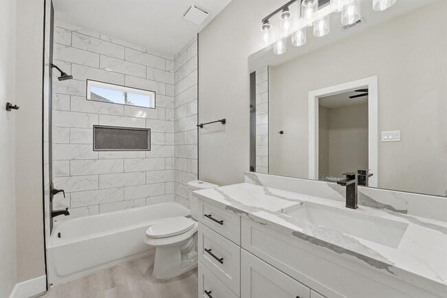 Building Photo - 3107 Grassmere St