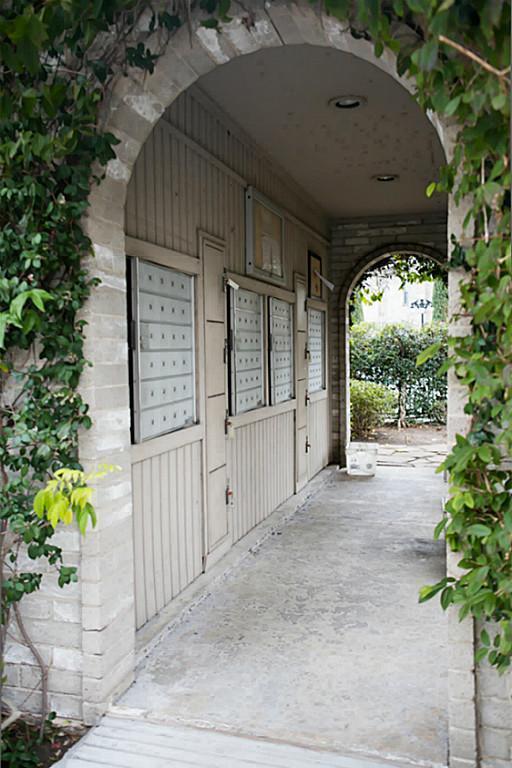 Building Photo - 3098 Holly Hall St