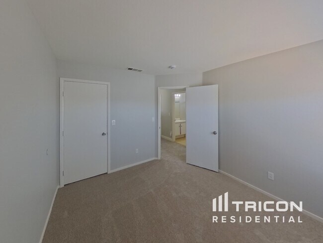Building Photo - 3578 Tokyo Ct