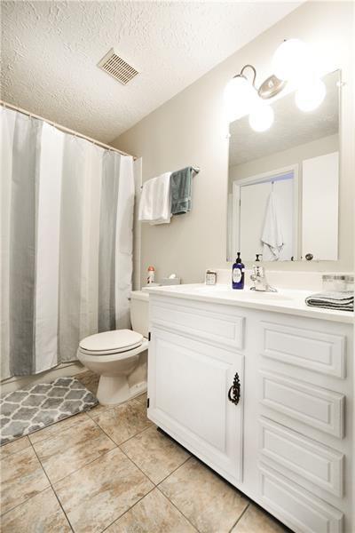 Building Photo - 411 Brookside Ct