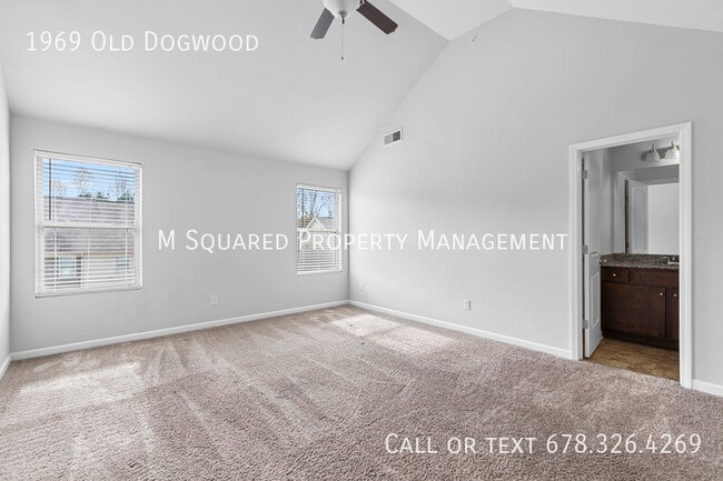 Building Photo - 1969 Old Dogwood