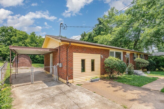 Building Photo - Lovely 3 Bedroom in Parkview Estates!