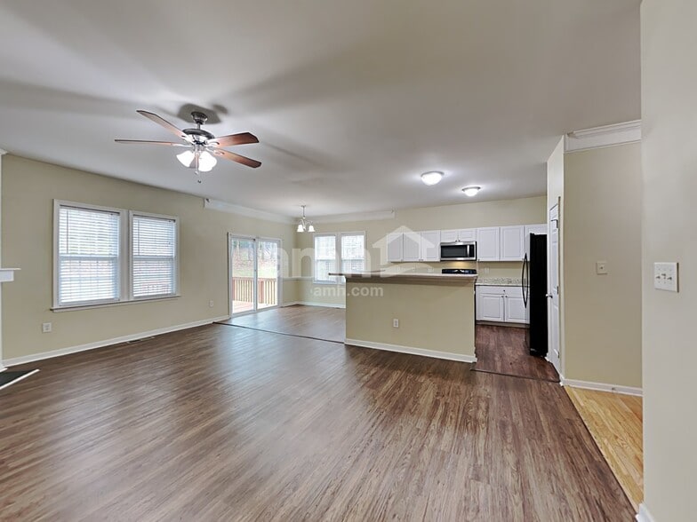 Building Photo - 3616 Willowtree Ln