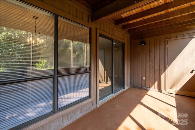 Building Photo - 7205 Winery Ln