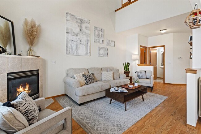 Building Photo - Beautiful 3 bedroom 2.5 bathroom Lake Stevens home!