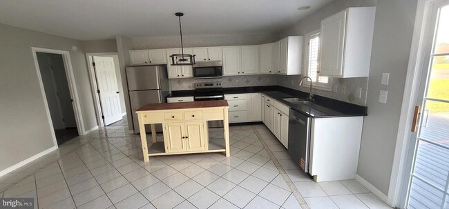 Building Photo - 23853 Neptunes Ct