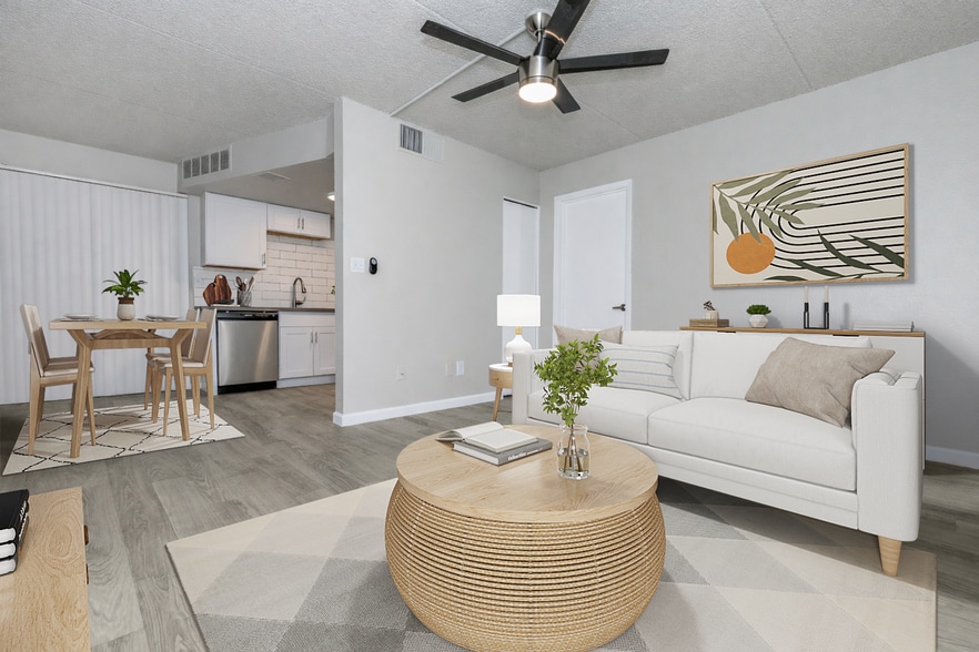 Interior Photo - Nines at Lakeside