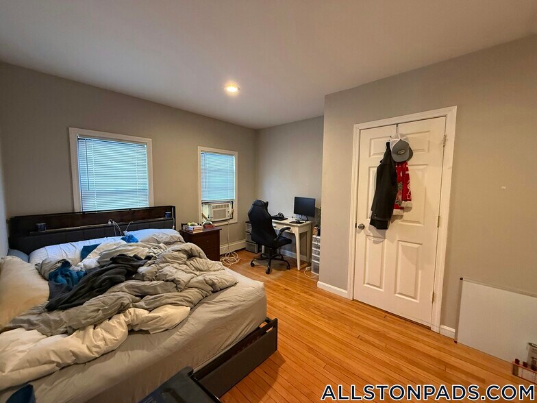 Building Photo - 117 Glenville Ave