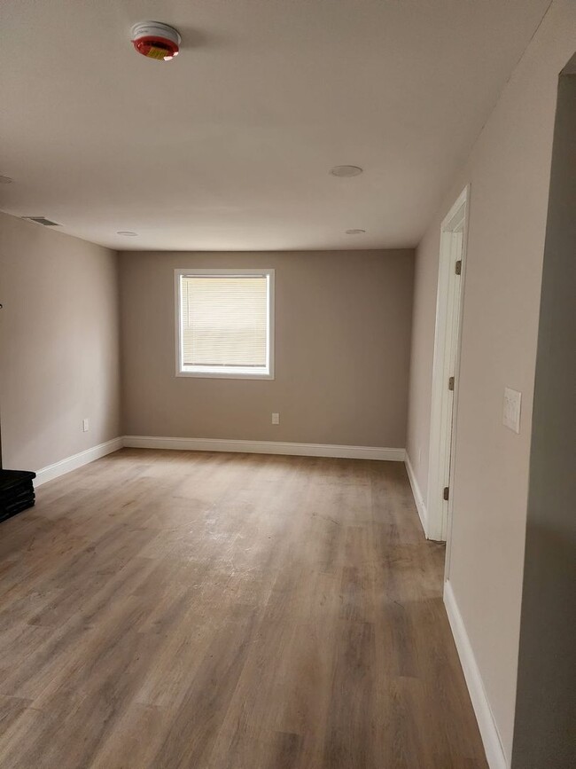 Building Photo - A Spacious 4 bedroom house for Rent !!!
