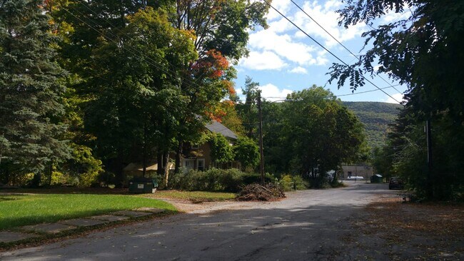 Building Photo - 12 Backman Ave