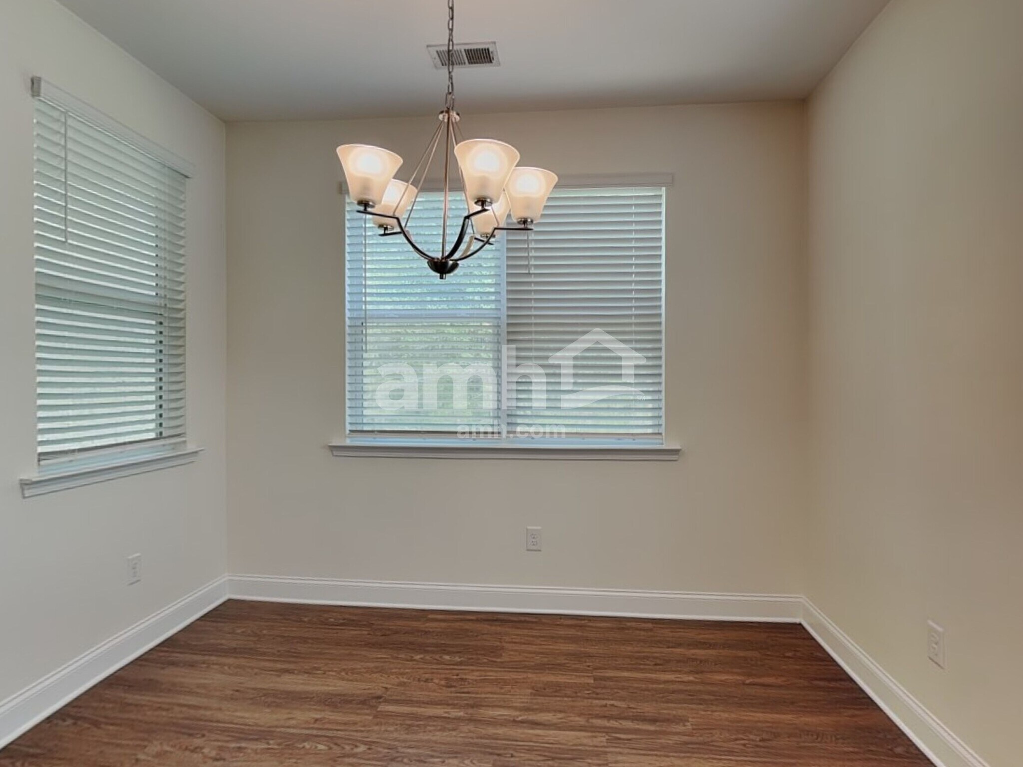 Building Photo - 1221 Bordeau Way