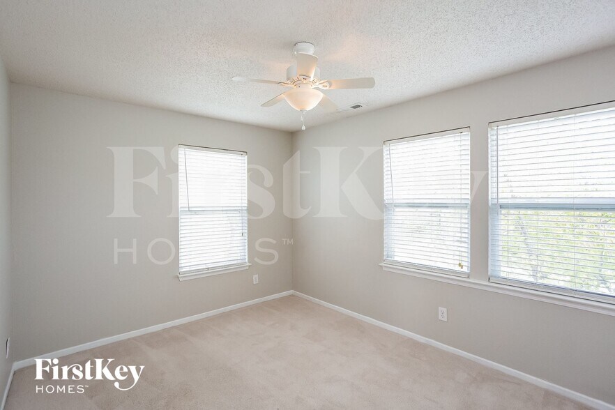 Building Photo - 10023 Sapphire Berry Ln