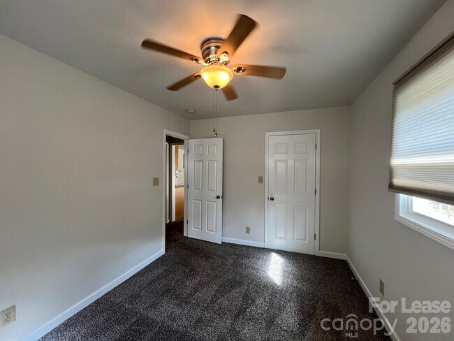 Building Photo - 119 Klutz Rd