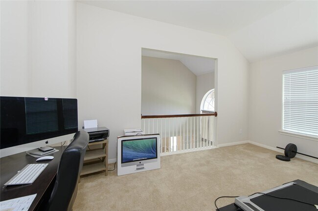 Building Photo - 1610 Thunder Lake Ln