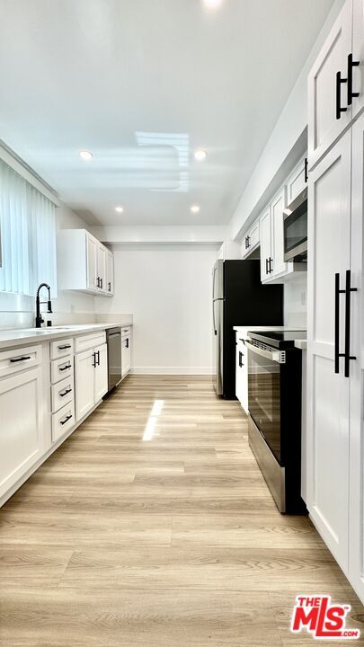 Building Photo - 414 N Palm Dr