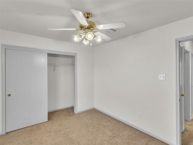 Building Photo - 19022 Yellow Thrush Dr