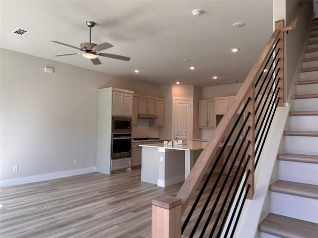 Building Photo - 8121 Bromley Dr