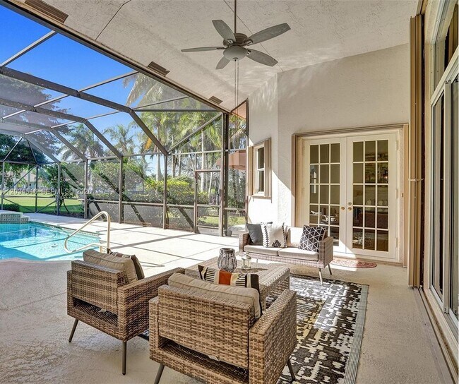 Building Photo - 2501 Poinciana Dr