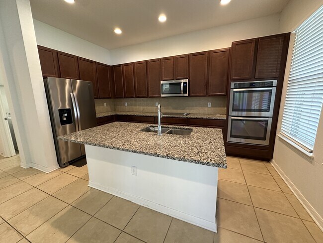 Building Photo - 6836 Trellis Vine Loop