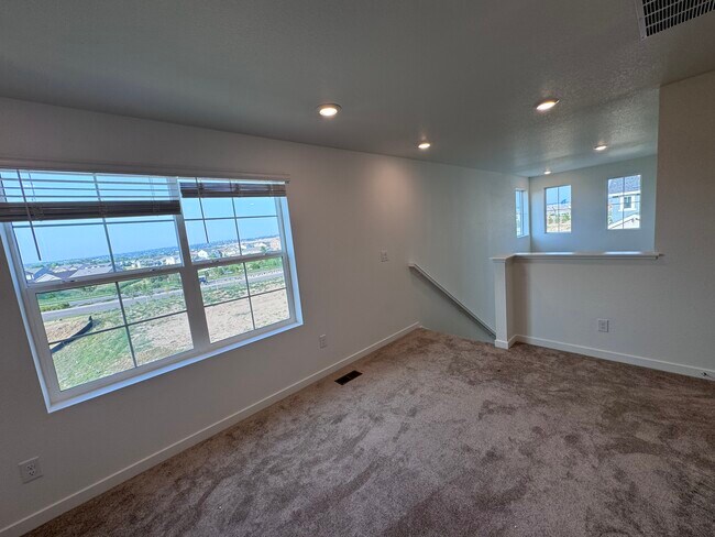 Building Photo - 8969 Spikerush Ct