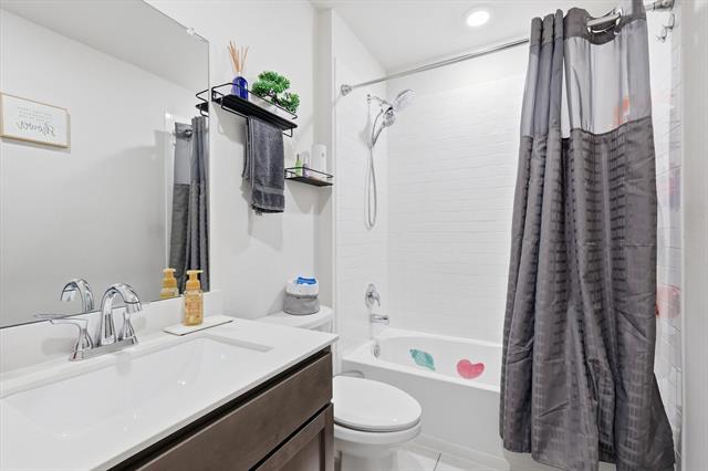 Building Photo - 3934 Dickinson Ave