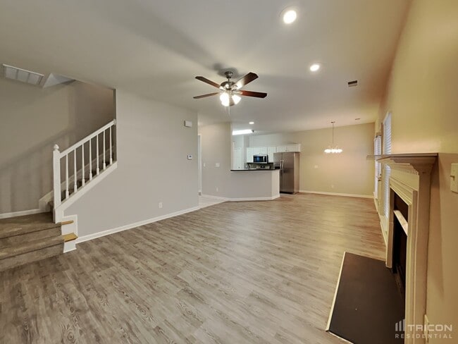 Building Photo - 225 Everett Park Dr