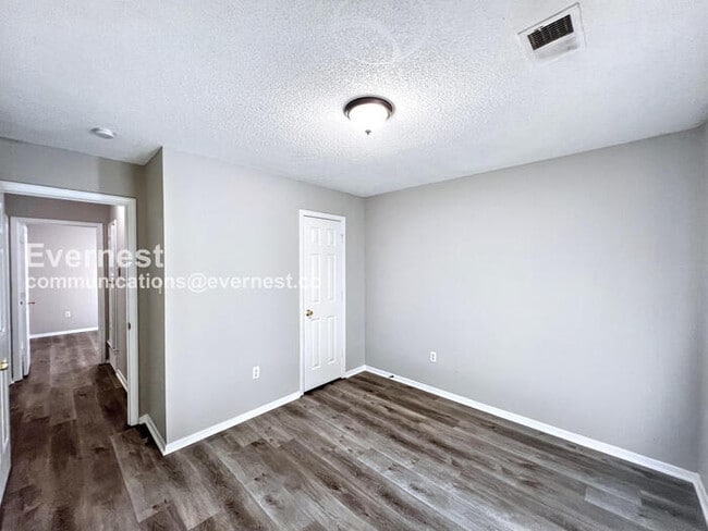 Building Photo - 7594 Iris Dr