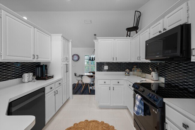 Building Photo - 2252 Las Casitas Dr