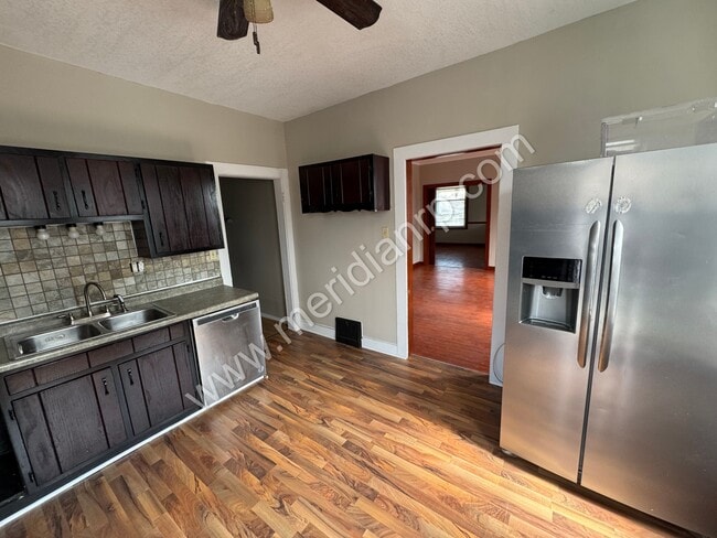 Building Photo - 2403 N Clinton St