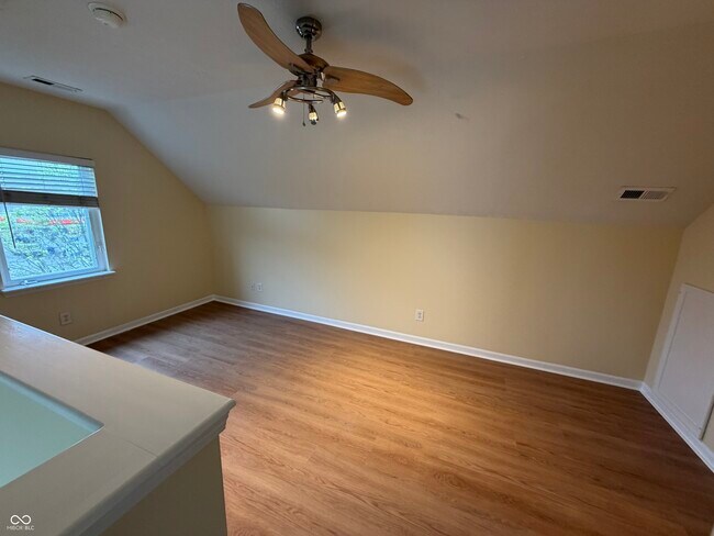 Building Photo - 2516 N College Ave