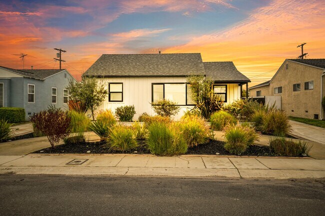 Building Photo - 7868 Naylor Ave