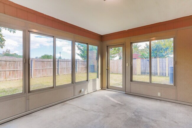 Building Photo - 3131 Fox Squirrel Dr