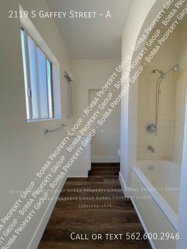 Building Photo - ***MOVE IN SPECIAL $500 OFF FIRST MONTHS R...
