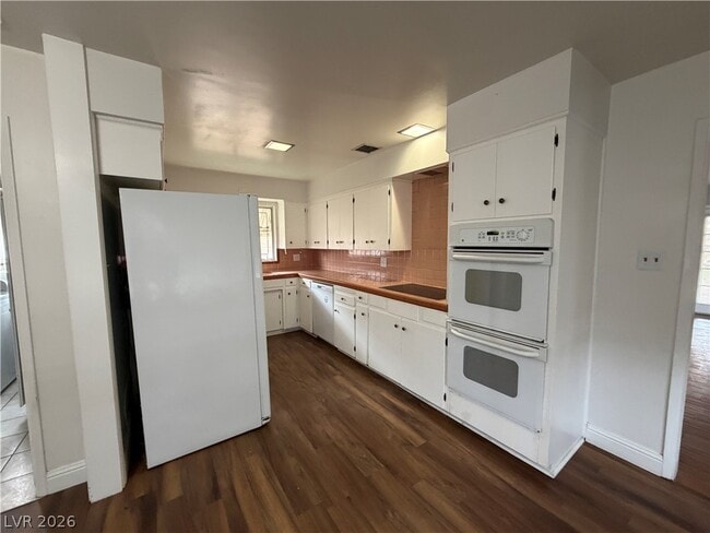 Building Photo - 1516 Houssels Ave