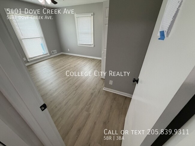 Building Photo - 5401 Dove Creek Ave