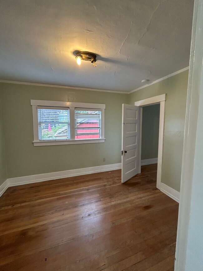 Building Photo - 2123 N 40th St