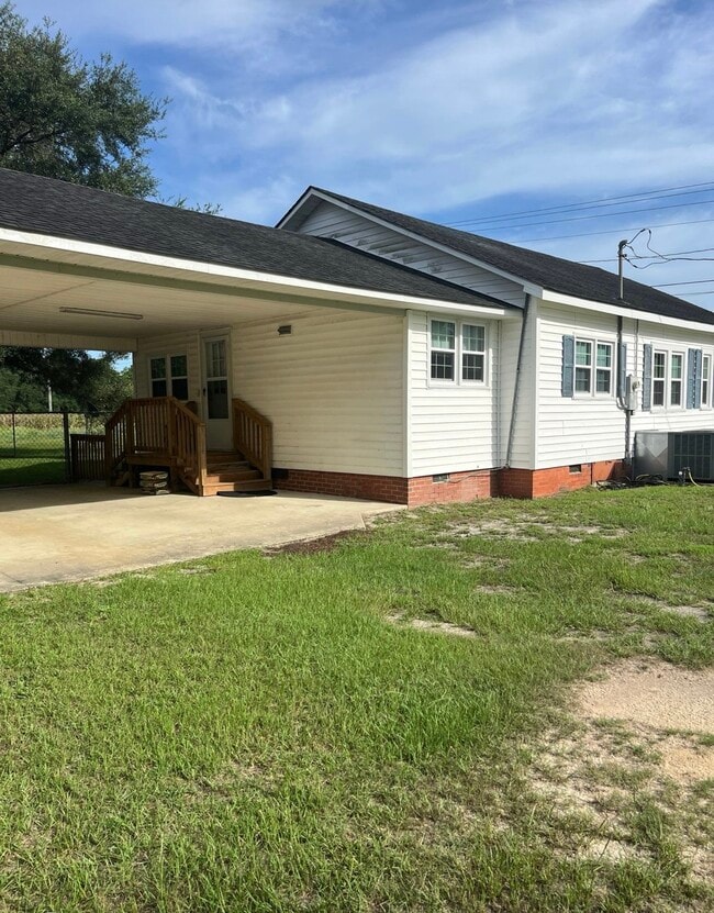 Building Photo - 3810 Bluff Rd