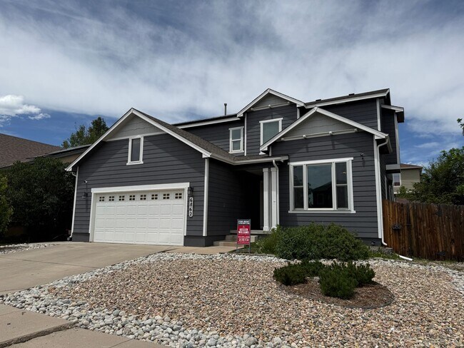 Building Photo - 6 Bed 4 Bath Home with 3000+ SQFT in Stetson Hills!!!