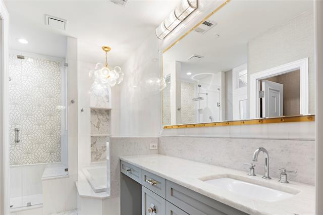 Building Photo - 5635 Cecina Dr