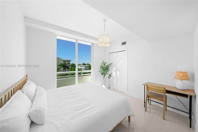 Building Photo - 1150 102nd St