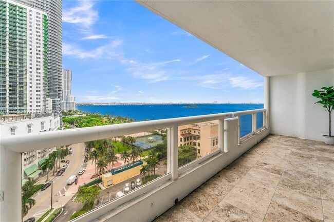 Building Photo - 1717 N Bayshore Dr