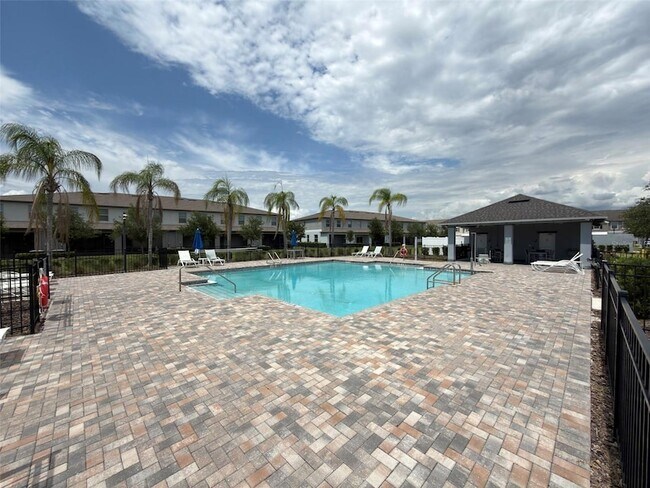 Building Photo - 15504 Florence Hollow Pl